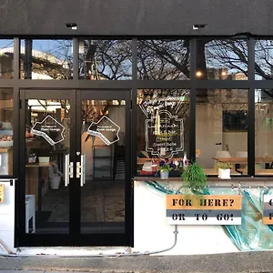 https://guest-house-ouji-music-lounge-hostel.alltokyohotels.com