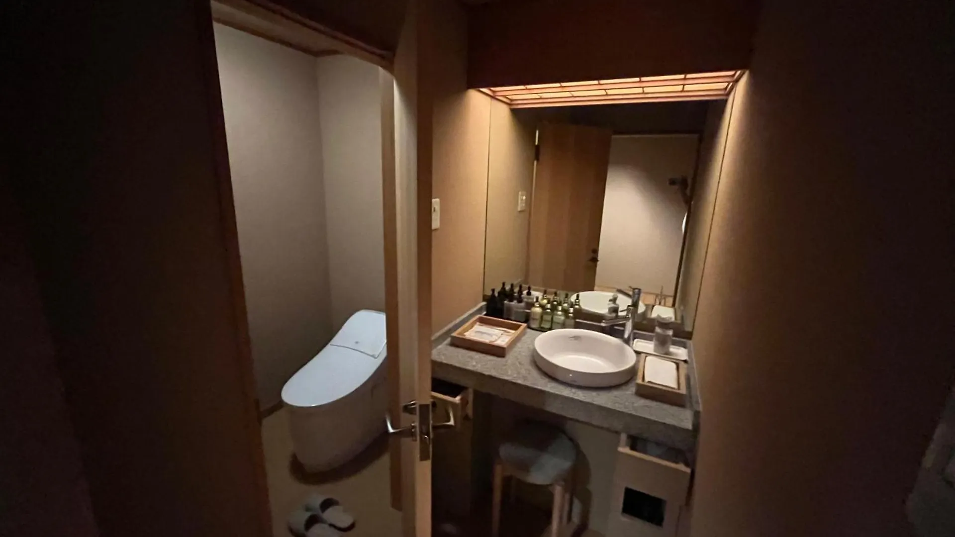 Hotel Kuriya Suizan Sapporo Ryokan