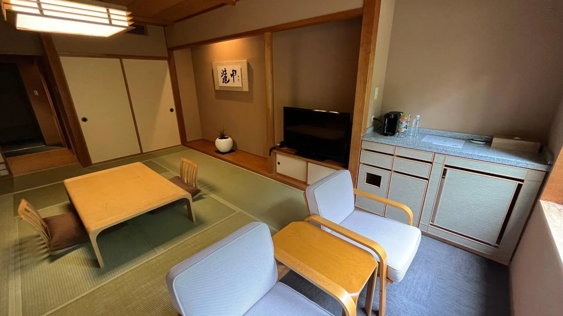 Hotel Kuriya Suizan Sapporo Ryokan