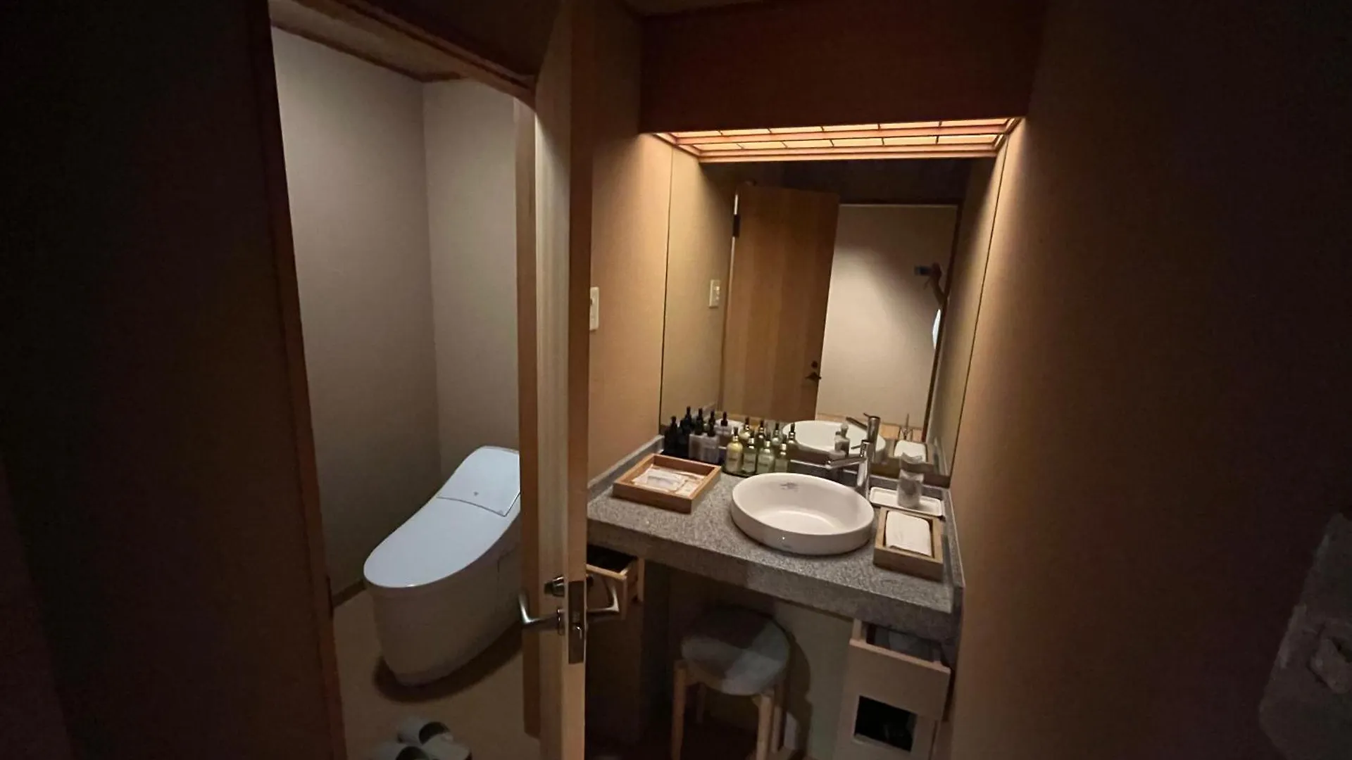 Hotel Kuriya Suizan Sapporo Ryokan